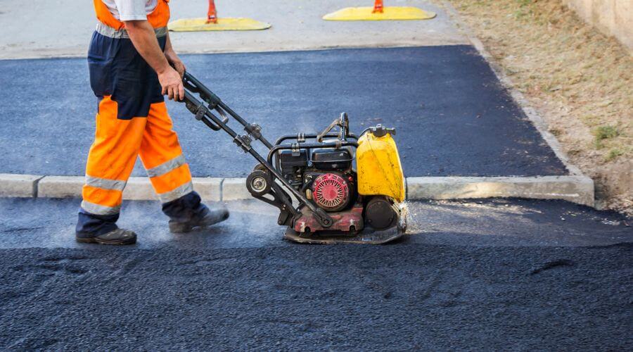 Professional gutter cleaning in Long Beach, MS